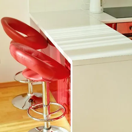 Capital Towers - Pop - Art Z Widokiem Na Rzeke I Park