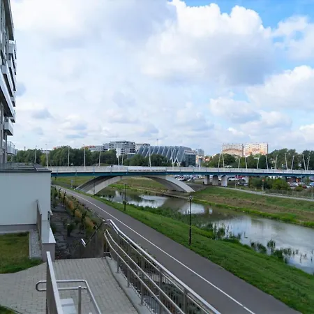 Capital Towers - Apartament Pop-Art W Centrum Miasta Z Widokiem Na Rzeke I Park Rzeszow