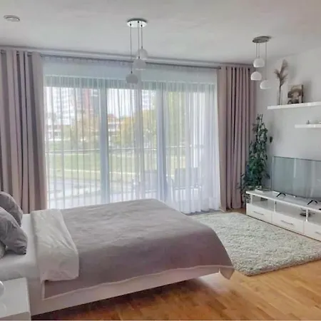 Capital Towers - Apartament Pop-Art W Centrum Miasta Z Widokiem Na Rzeke I Park * Rzeszow