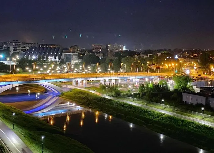 Capital Towers - Pop - Art Z Widokiem Na Rzeke I Park